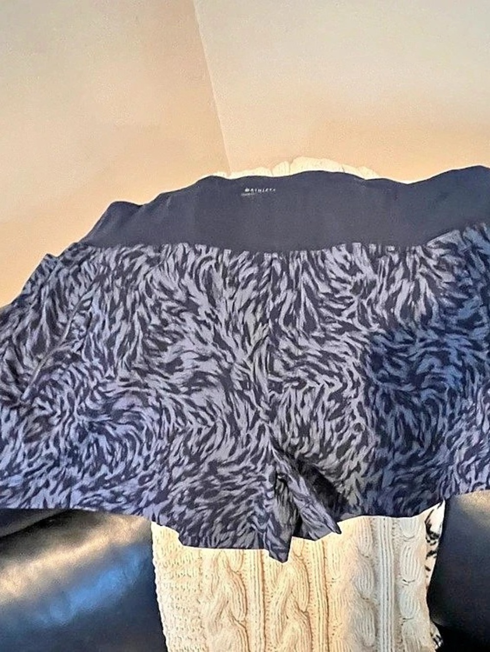 Athleta Trekkie North Printed Short Animal Print Shorts Size 20
